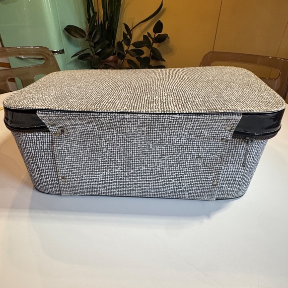 Vintage 60s Blondy travel case, black and white carry-on, hard shell, zipped - Picture 10 of 10